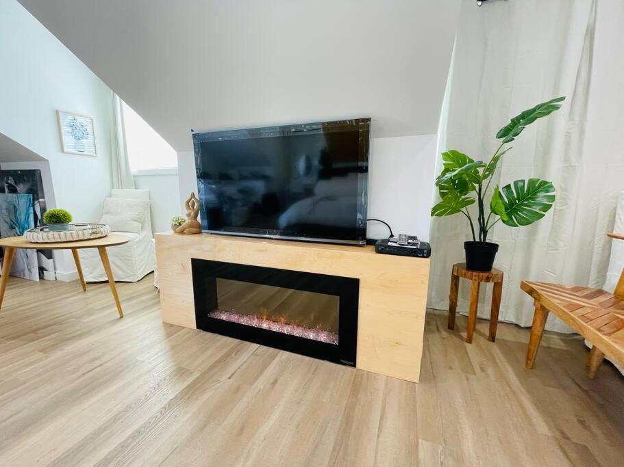 Stylish Cozy One Bedroom Studio With Free Parking Victoria Exterior foto